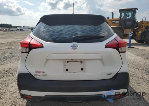 2018 Nissan Kicks S из США, поврежденный, VIN 3N1CP5CU3JL506756